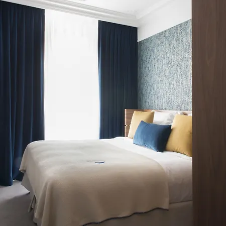 Parister Piscine & Parijs