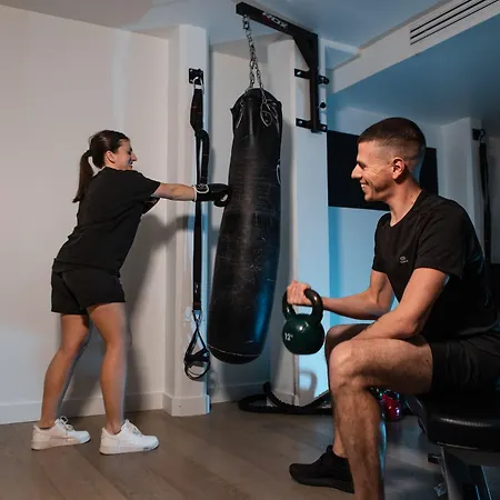 Parister Piscine & Hotel