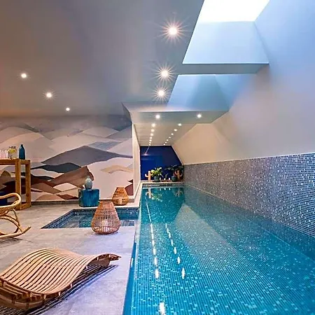 Parister Piscine & باريس