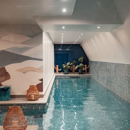 Parister Piscine&spa 5*