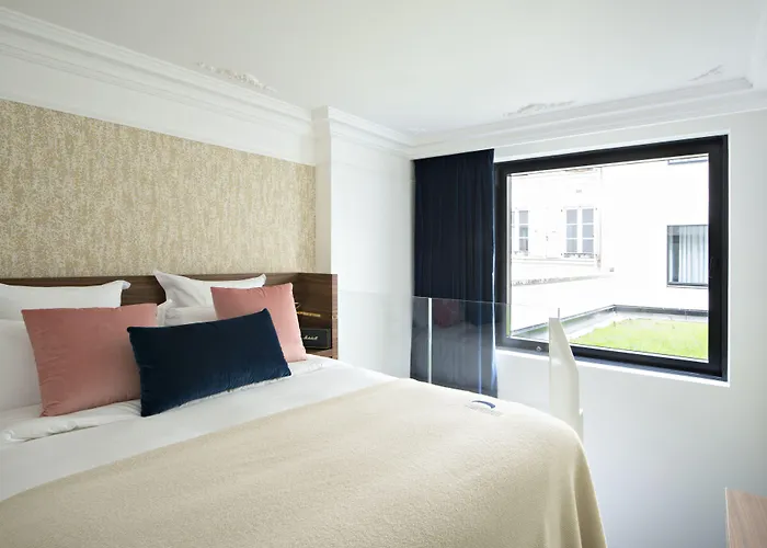 Hotel Parister Piscine &