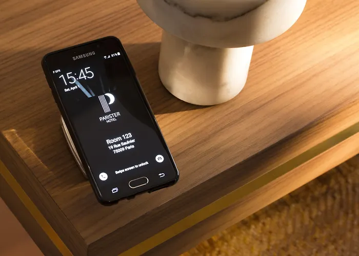 Hotel Parister Piscine &