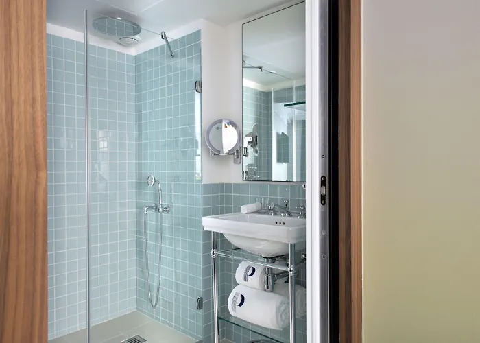 Hotel Parister Piscine & 5*