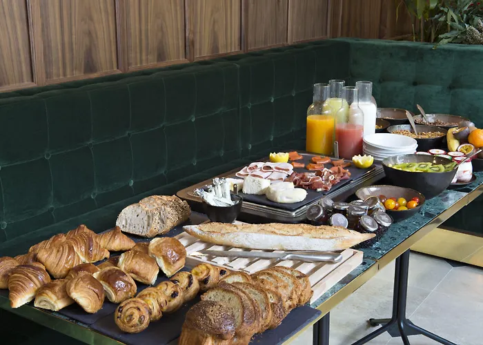 Parister Piscine & Hotel 5*