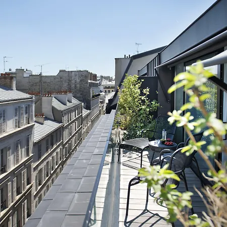 Parister Piscine & Hotell 5*